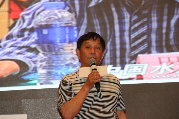 罗本茂：养虾高手